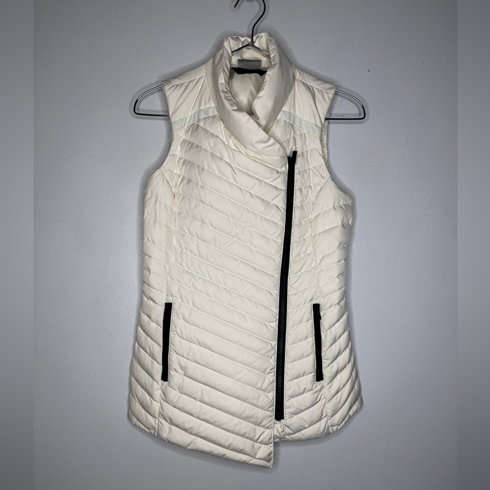 Athleta Puffer Jacket Beater Women’s XXS White / Cream Sleeveless